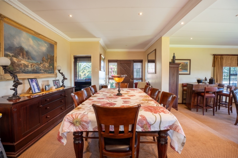 5 Bedroom Property for Sale in Lyndoch Western Cape